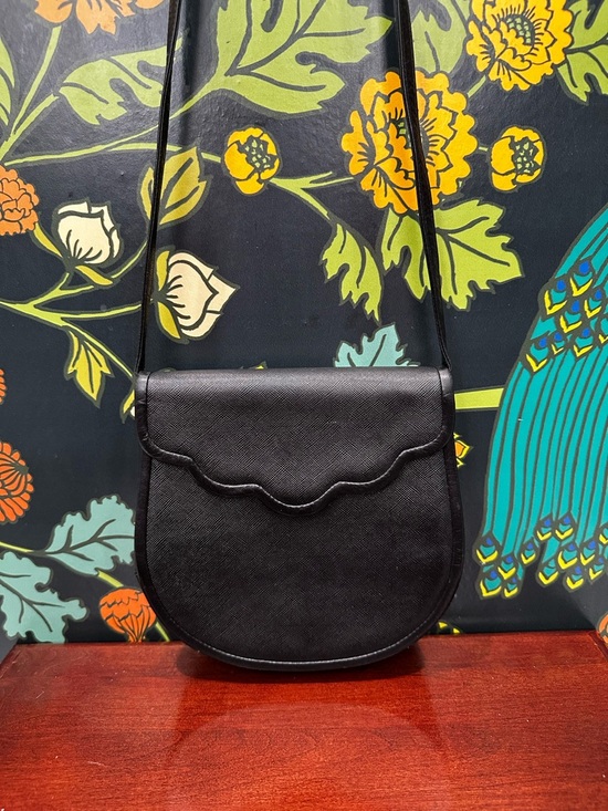 Vintage Yves Saint Laurent Black Scalloped Flap Crossbody Bag - Picture 3 of 13